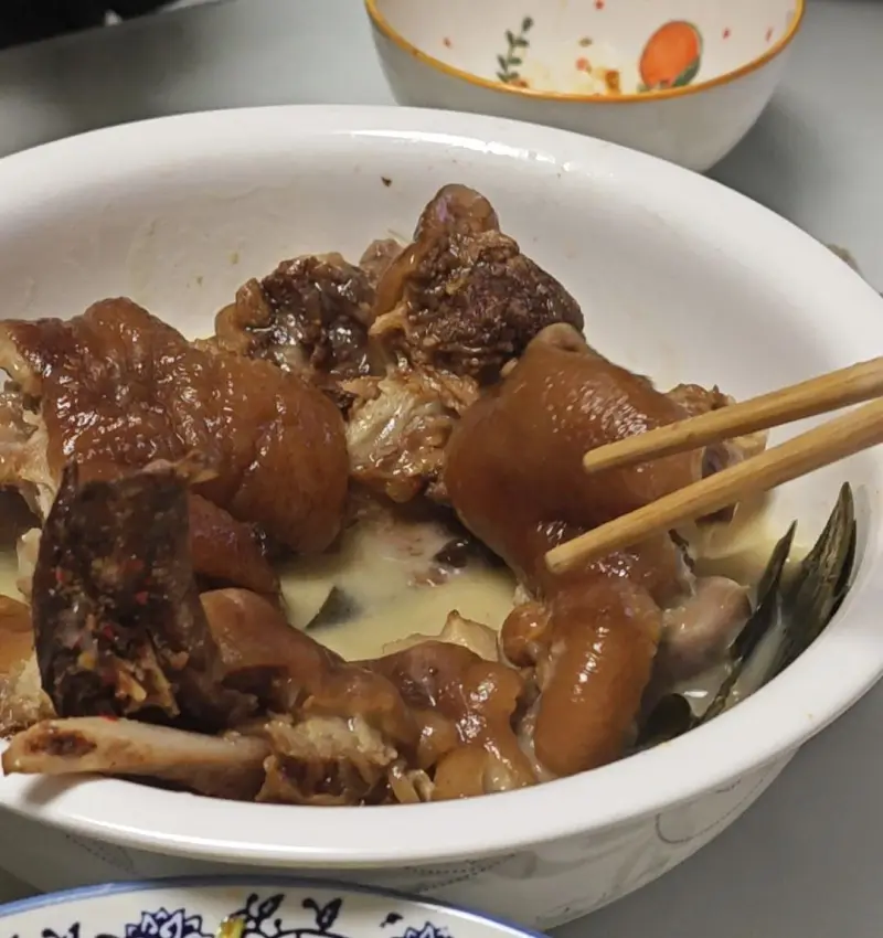 吃饱了。