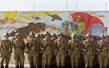 俄语歌曲 Письмо сестрёнке 请别告诉妈妈 我在阿富汗