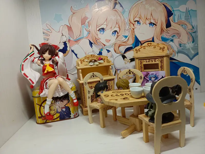 用四个扭蛋和一个手办摆出的柯南幼儿园～