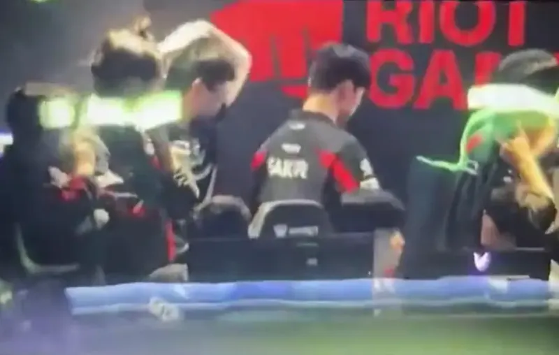 对Faker撞墙的看法