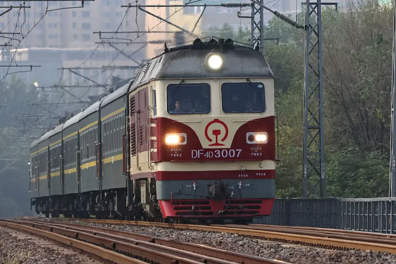 [京承线]市郊通密线S603次通州西站发车