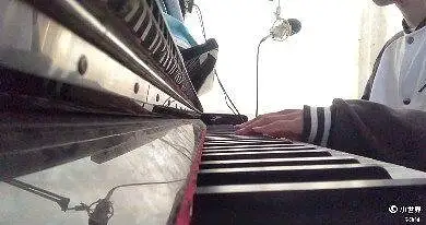 不砸了你家的灯我怎么趁黑偷亲你
(今日