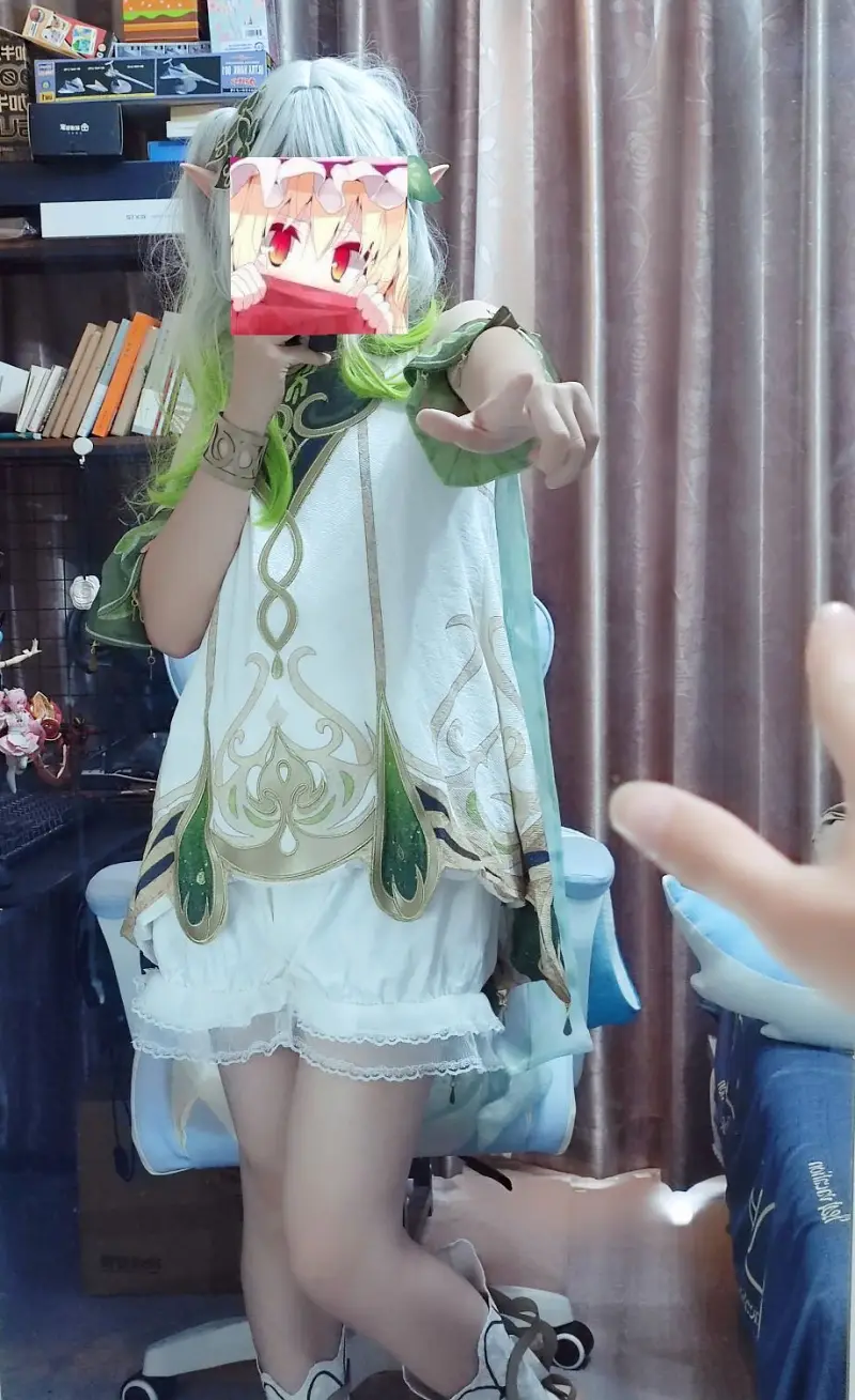 呐呐呐纳西妲~