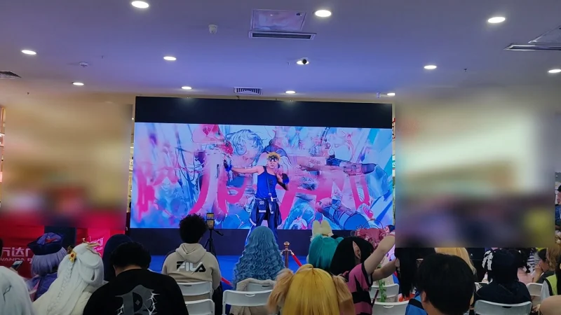 今年五一的时候在商场展跳了《CH4NGE》