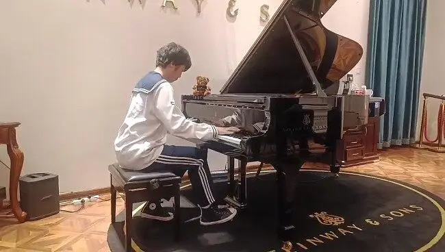 给沙龙一点小小的小破球震撼？