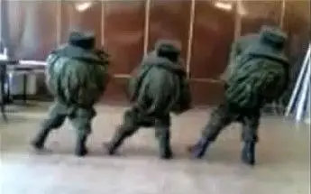 【一些古早时代的俄军搞笑视频】士兵的娱乐#2