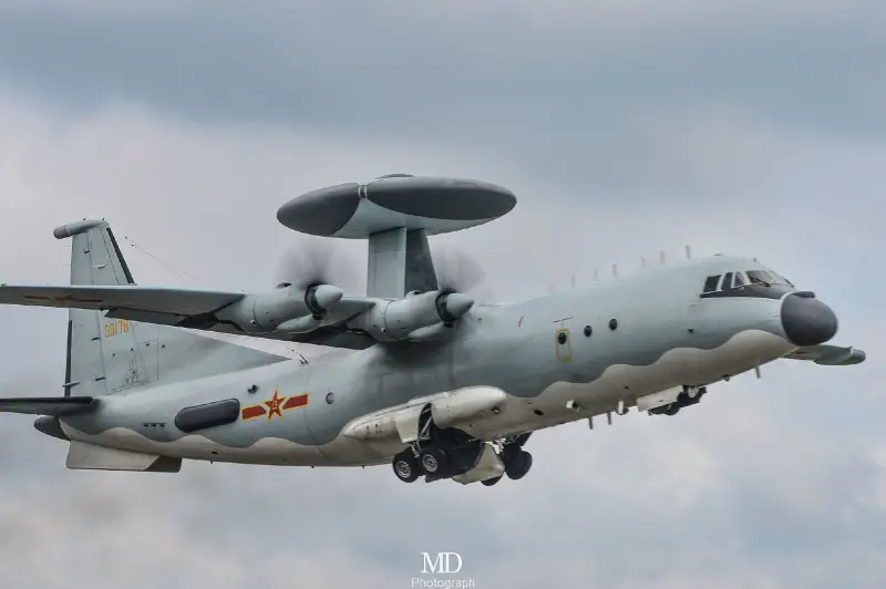 解放军,空军,PLA,空警2000,歼16,歼10