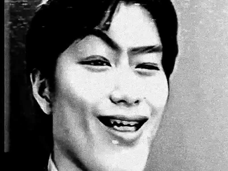 双脚过河神做