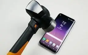 如果用锤子砸 三星Galaxy S8