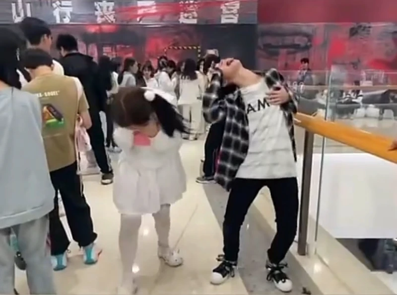 太绝望了😭