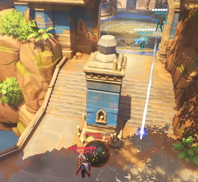 法鸡炸飞两人