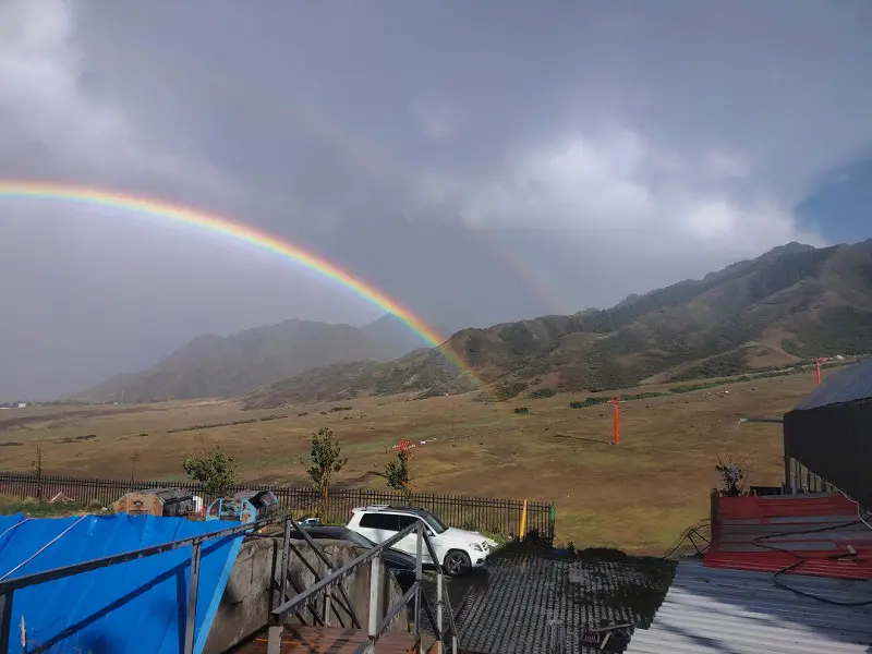太阳雨以及两道彩虹