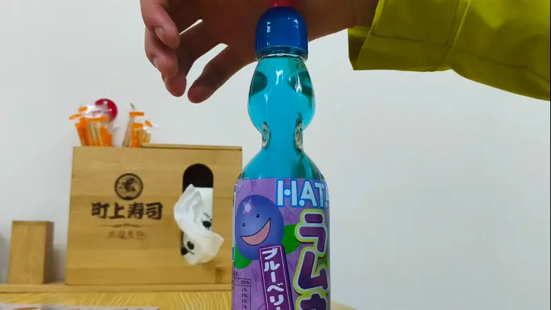 被波子汽水喷了一手
