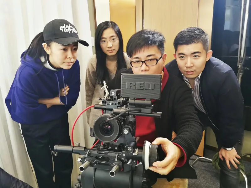 月下笔谈,画师,AI,蓝与白工作室