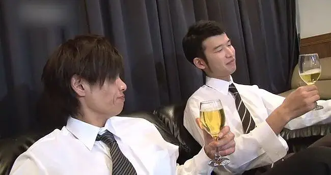 国 产 迎 宾 酒