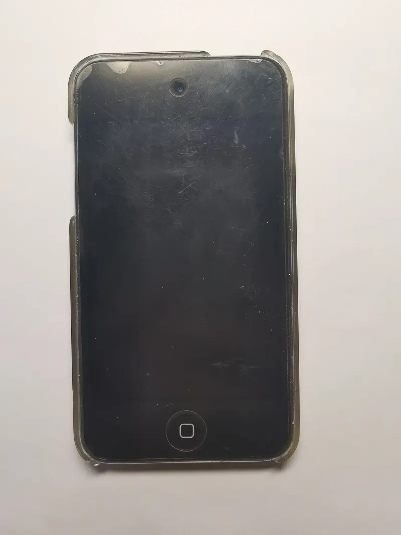 来自12年前的电子产品—ipod touch 4
