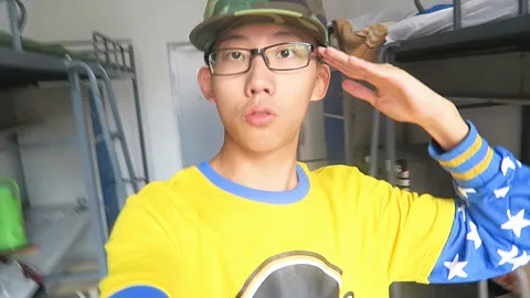 大学宿舍竟是这样的|鲤鱼vlog；互动时间